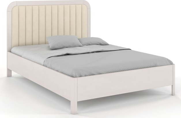 Bílá dvoulůžková postel z bukového dřeva Skandica Modena