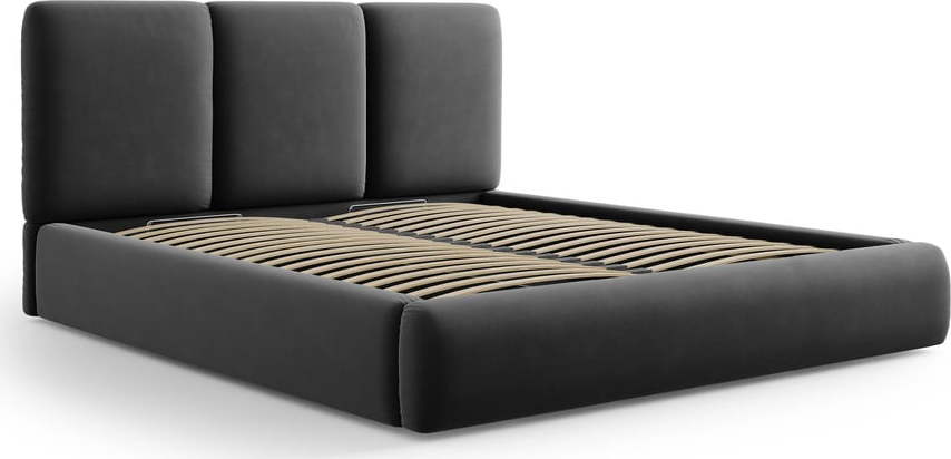 Tmavě šedá sametová čalouněná dvoulůžková postel s úložným prostorem s roštem 200x200 cm Brody – Mazzini Beds Mazzini Beds